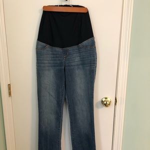 Maternity bootcut jeans! Size 6